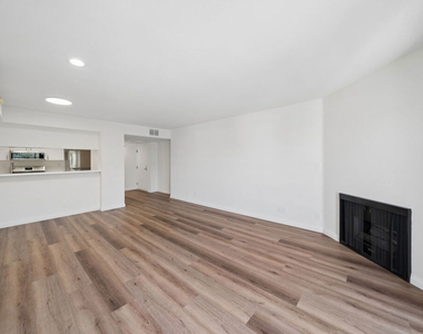 870 Crenshaw Boulevard - Photo Thumbnail 1