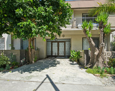 1220 N Ogden Drive - Photo Thumbnail 9