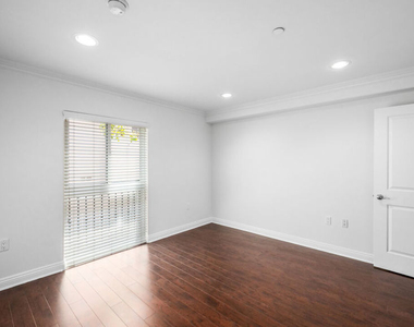 1529 S Beverly Drive - Photo Thumbnail 19