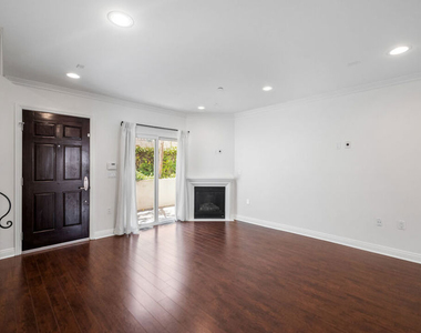 1529 S Beverly Drive - Photo Thumbnail 10