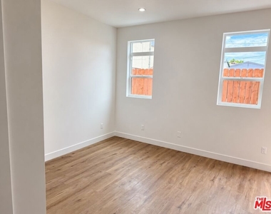 11253 Hatteras Street - Photo Thumbnail 1