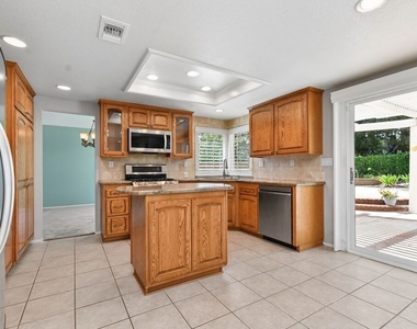 2649 Rikkard Drive - Photo Thumbnail 5