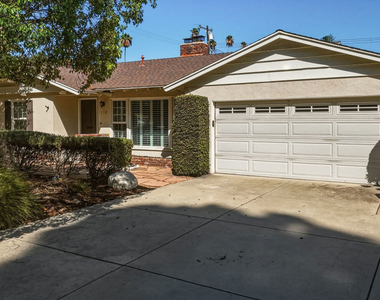 110 S Elwood Avenue - Photo Thumbnail 3