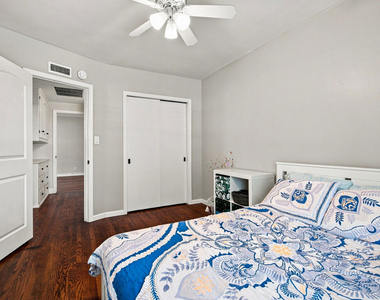 110 S Elwood Avenue - Photo Thumbnail 15