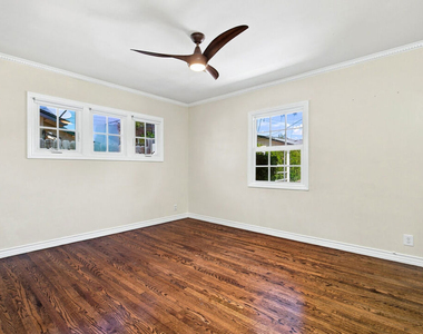 110 S Elwood Avenue - Photo Thumbnail 21