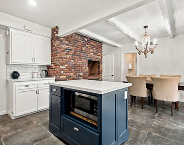 110 S Elwood Avenue - Photo Thumbnail 10