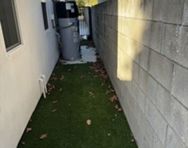 3212 1/2 Glenhurst Avenue - Photo Thumbnail 31