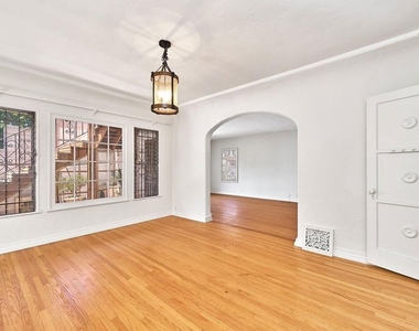 918 S Stanley Avenue - Photo Thumbnail 5
