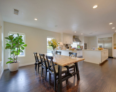 2241 S Beverly Drive - Photo Thumbnail 14