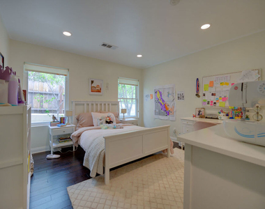 2241 S Beverly Drive - Photo Thumbnail 33