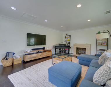 2241 S Beverly Drive - Photo Thumbnail 6