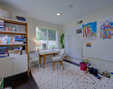 2241 S Beverly Drive - Photo Thumbnail 30