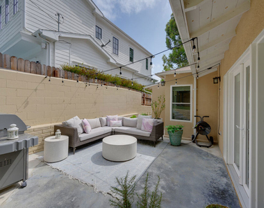 2241 S Beverly Drive - Photo Thumbnail 37