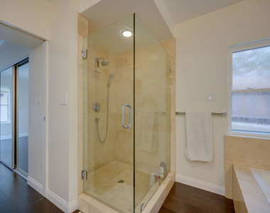 2241 S Beverly Drive - Photo Thumbnail 22