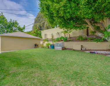 2241 S Beverly Drive - Photo Thumbnail 39
