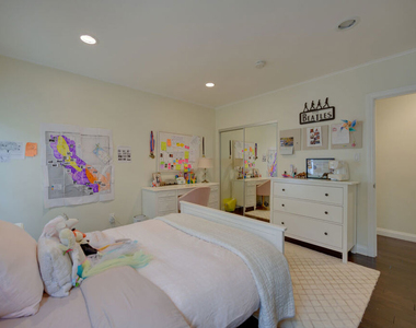 2241 S Beverly Drive - Photo Thumbnail 27