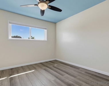 330 35th St - Photo Thumbnail 16