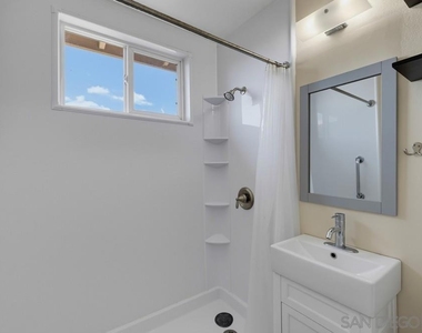 330 35th St - Photo Thumbnail 14