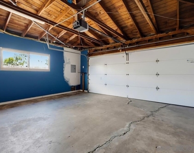 330 35th St - Photo Thumbnail 35