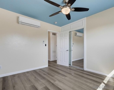 330 35th St - Photo Thumbnail 18