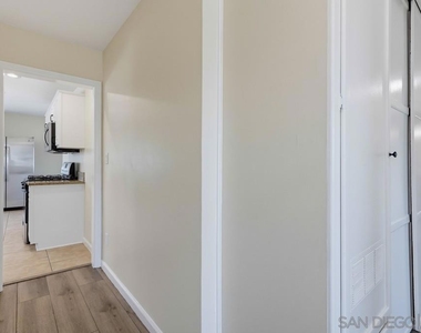 330 35th St - Photo Thumbnail 13