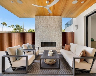 8166 Paseo Del Ocaso - Photo Thumbnail 9