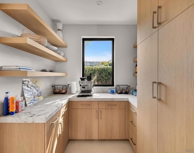 8166 Paseo Del Ocaso - Photo Thumbnail 5