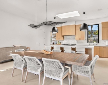 8166 Paseo Del Ocaso - Photo Thumbnail 4