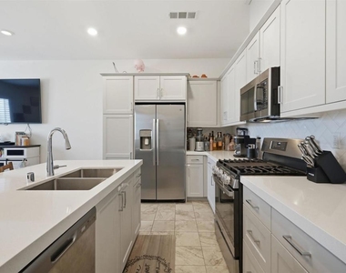 2044 Bluestone Cir. - Photo Thumbnail 39