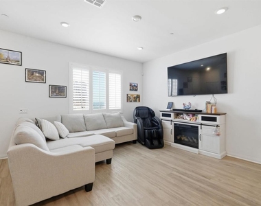 2044 Bluestone Cir. - Photo Thumbnail 34