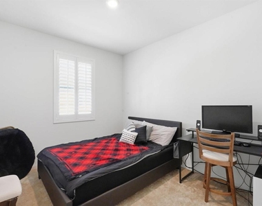 2044 Bluestone Cir. - Photo Thumbnail 18