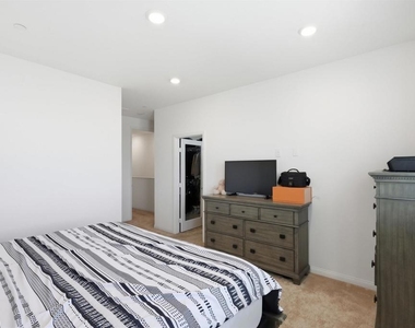 2044 Bluestone Cir. - Photo Thumbnail 25