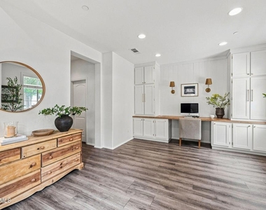 425 Stratus Lane - Photo Thumbnail 2