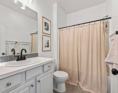 425 Stratus Lane - Photo Thumbnail 20