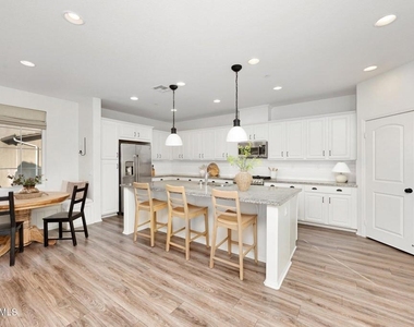 425 Stratus Lane - Photo Thumbnail 3