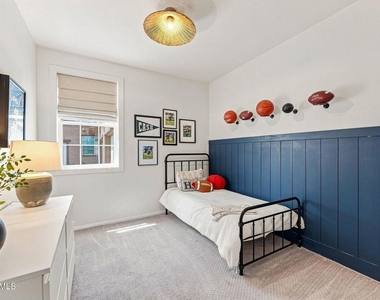 425 Stratus Lane - Photo Thumbnail 15