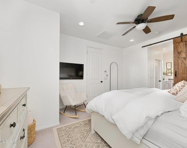 425 Stratus Lane - Photo Thumbnail 25