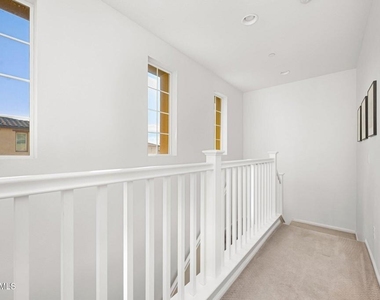 425 Stratus Lane - Photo Thumbnail 18