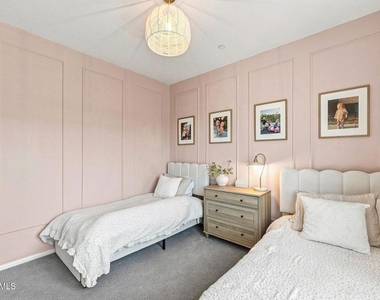 425 Stratus Lane - Photo Thumbnail 19