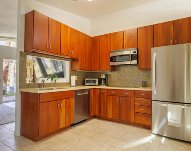 290 S San Jacinto Drive - Photo Thumbnail 2