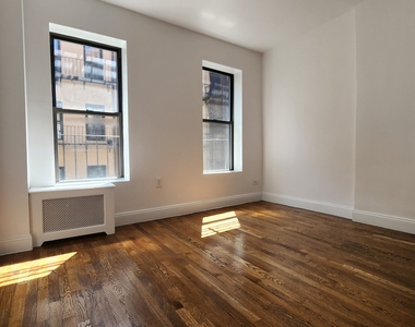 East 89th Street - Photo Thumbnail 1