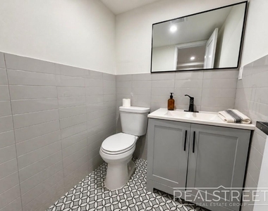 29 Thomas S Boyland Street - Photo Thumbnail 12
