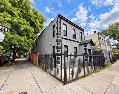 29 Thomas S Boyland Street - Photo Thumbnail 15