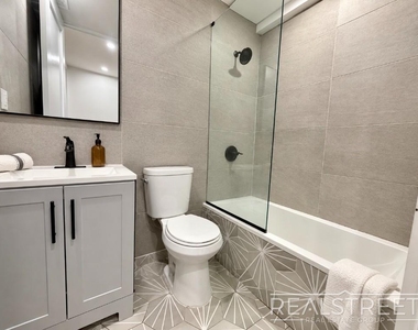 29 Thomas S Boyland Street - Photo Thumbnail 11