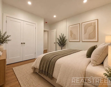 60-49 69th Avenue - Photo Thumbnail 3