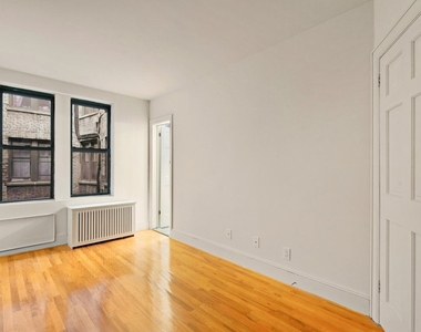 East 70th Street - Photo Thumbnail 2