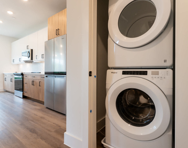 17727 Addison Road - Photo Thumbnail 15
