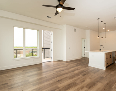 17727 Addison Road - Photo Thumbnail 7