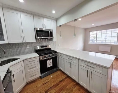 11505 Bedell Street - Photo Thumbnail 9