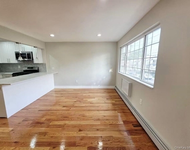 11505 Bedell Street - Photo Thumbnail 4